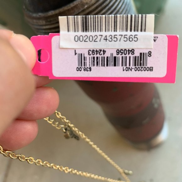 Betsey Johnson Necklace - Picture 7 of 7